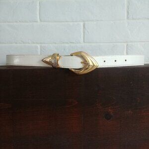 Vintage made in Canada white leather belt gold buckle and tip